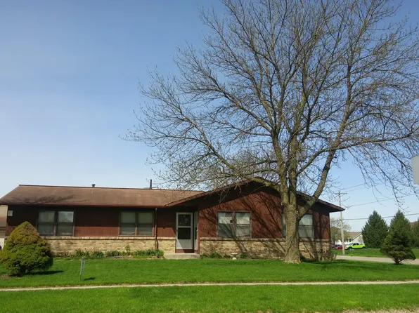 2317 Prairie Vw E, Ames, IA 50010