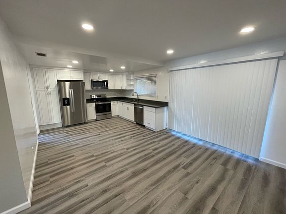 5th image of 116 Evelyn Cir