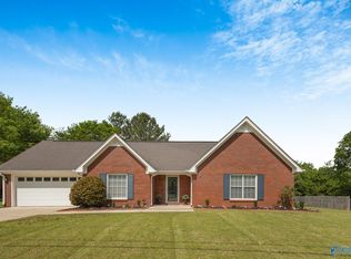 104 Amesbury Dr, Harvest, AL 35749