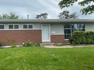 1211 Olivette Dr, Saint Louis, MO 63132