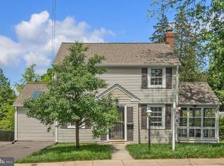 104 Cedar Ave, Gaithersburg, MD 20877