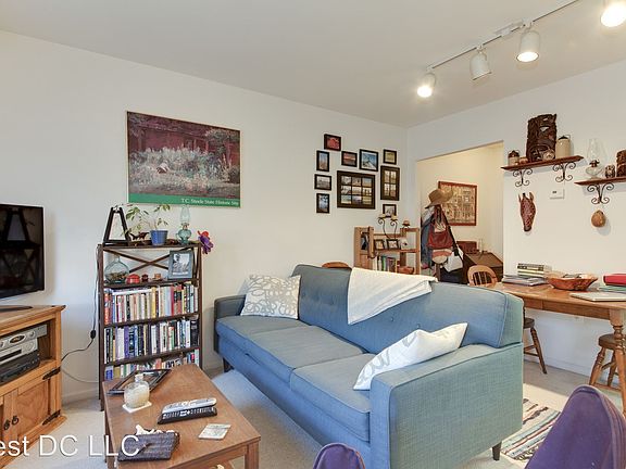 5th image of 3609 38th St NW APT 404