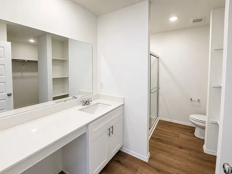 12917 Florence Ln — Photo 7