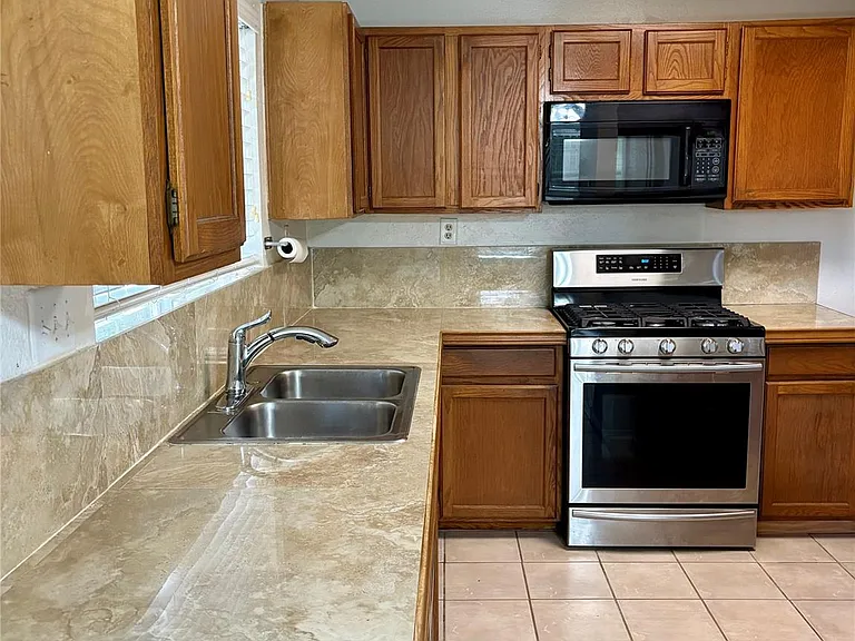 12311 Hamsfield Ct — Photo 7