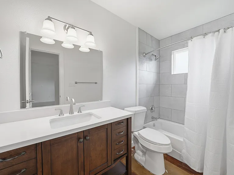 102 Rose Dr #B — Photo 17