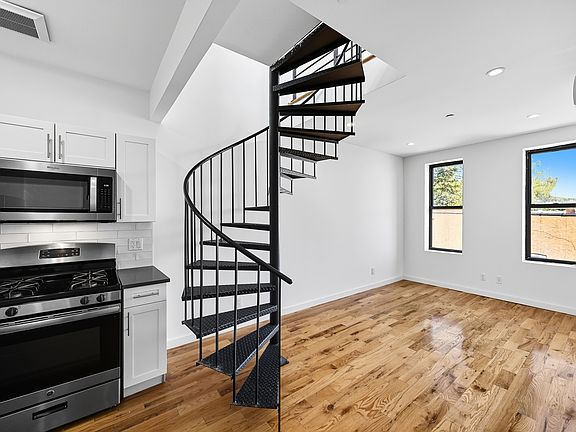 3rd image of 453 Irving Ave #4R