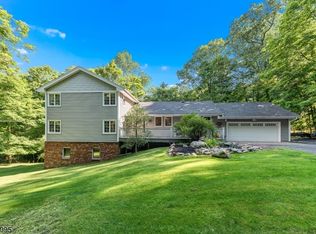 31 Sleepy Hollow Rd, Byram Township, NJ 07821