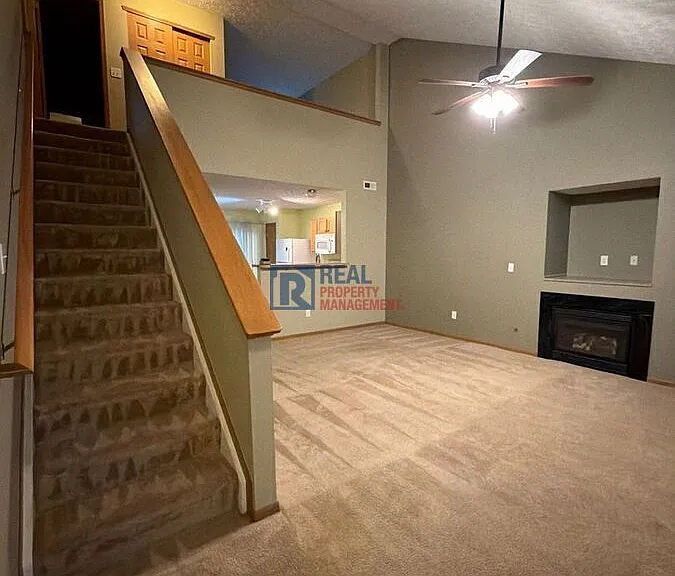 1381 Geranium Dr — Photo 2