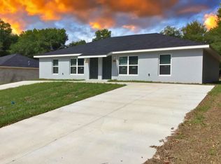 9023 N Travis Dr, Dunnellon, FL 34434