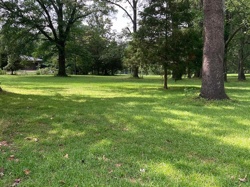 2nd image of 6016 Elmore Rd #10