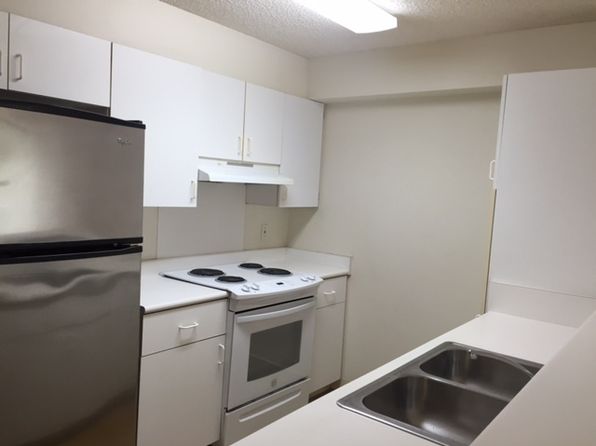 1450 Young St APT 206