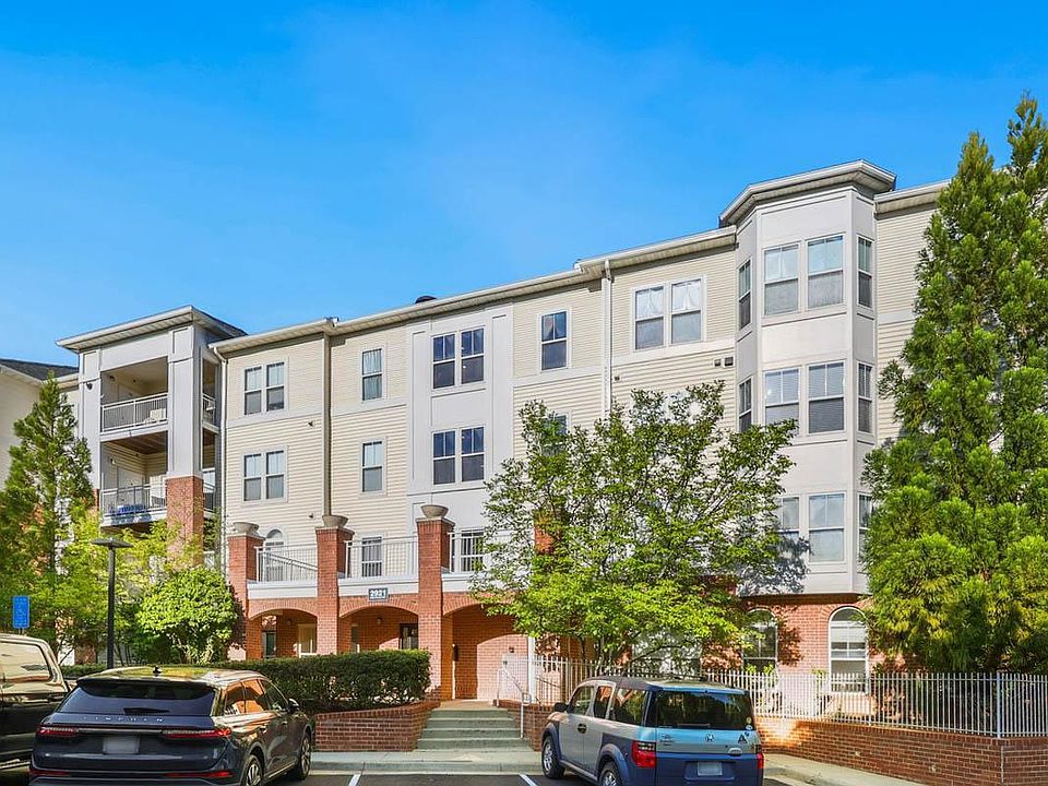 1st image of 2921 Deer Hollow Way Unit 314