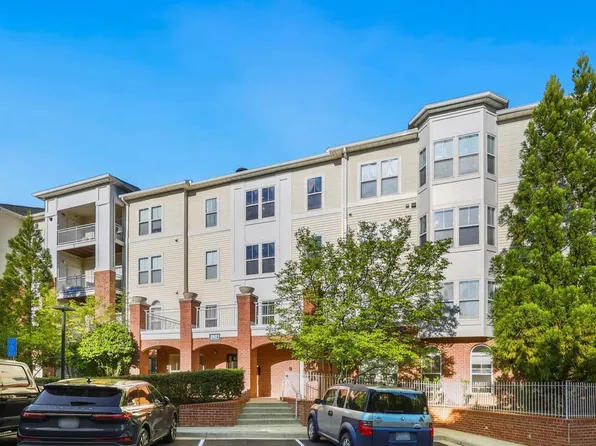 2921 Deer Hollow Way Unit 314, Fairfax, VA 22031