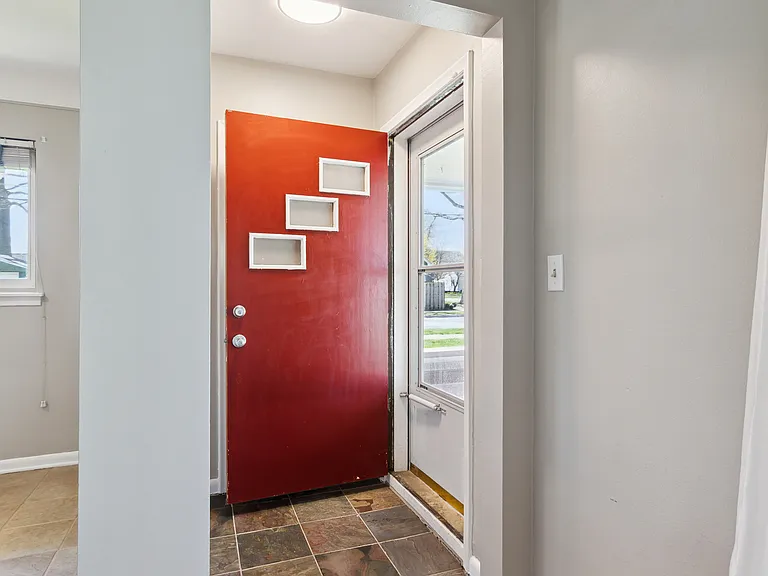 3002 Garden Ave — Photo 2
