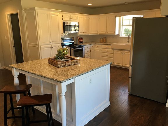 Island, Kitchen and Pantry