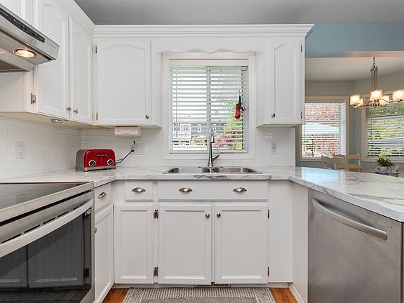 5th image of 6695 Beaufort Rd