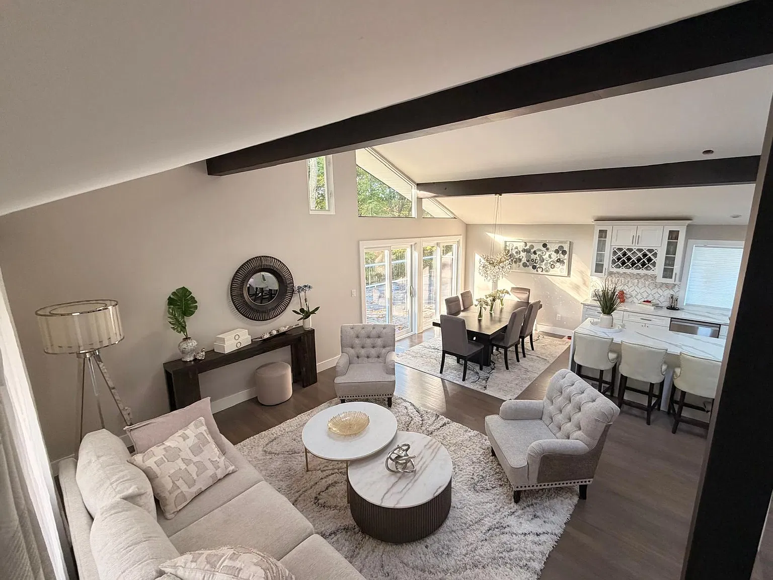 3 bed, 2.5 bath, 2308 sqft, $6,500 — Photo 4