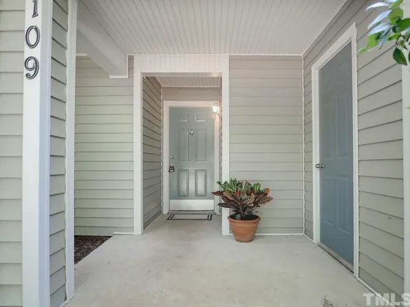 109 Sir Richard Ln, Chapel Hill, NC 27517