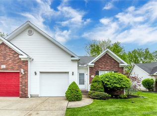 68 Kelly Ct, Lancaster, NY 14086
