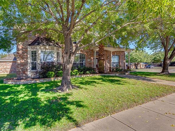 3rd image of 1621 Ponderosa Dr