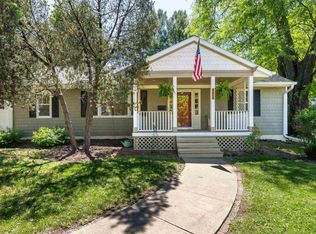 2160 Simpson St, Dubuque, IA 52003