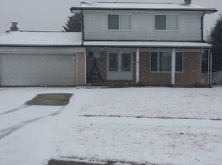 3915 Rolf Dr, Warren, MI 48092