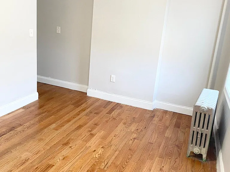 7011 Hudson Ave #7C — Photo 3