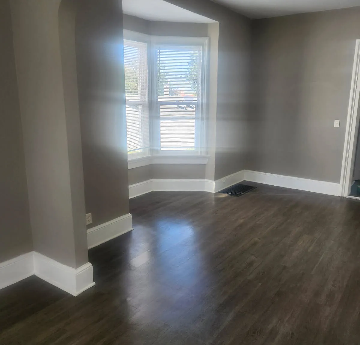 2 bed, 941 sqft, $775 — Photo 2