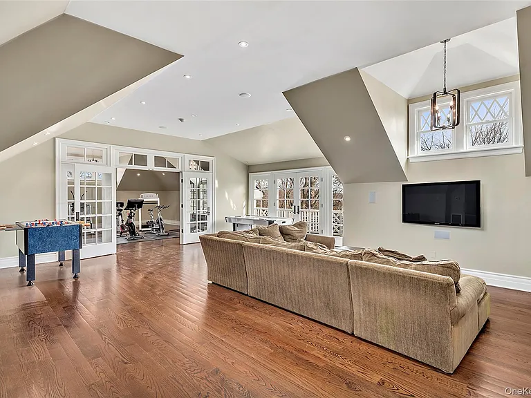270 Guard Hill Rd — Photo 22