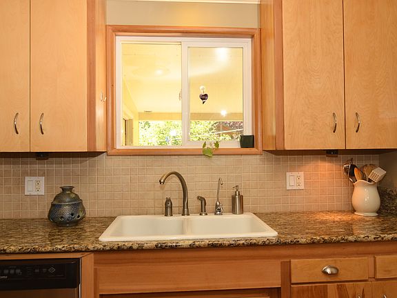 3rd image of 2352 NW Dixon St