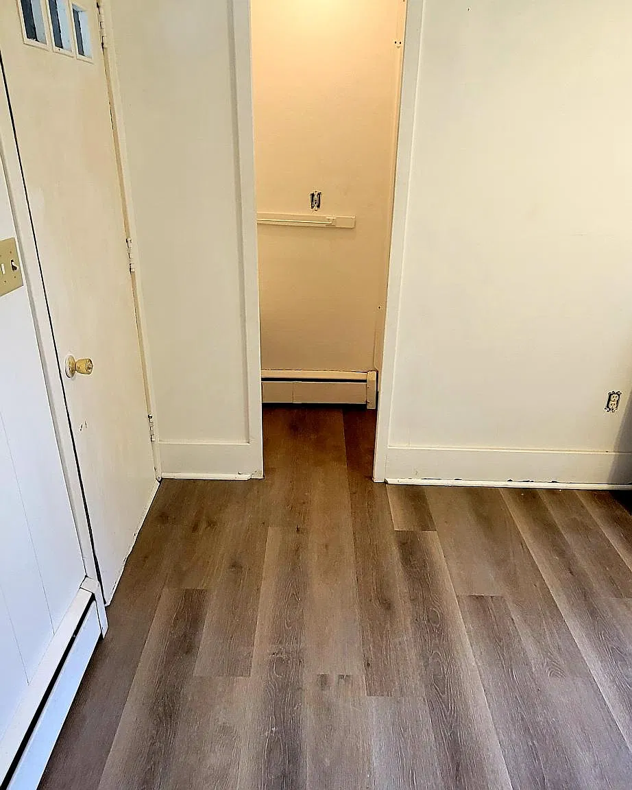 747 Mercer Rd — Photo 2