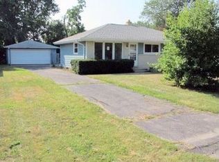 2233 Sunrise Rd, Racine, WI 53402