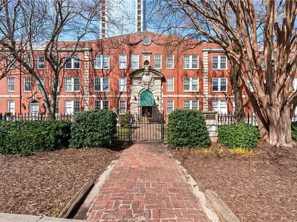 2840 Peachtree Rd NE APT 311, Atlanta, GA 30305