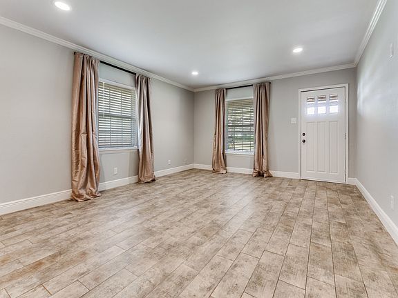 4th image of 7130 Rutgers Dr