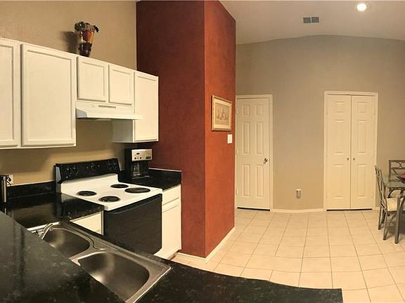 4th image of 1112 Singletree Dr