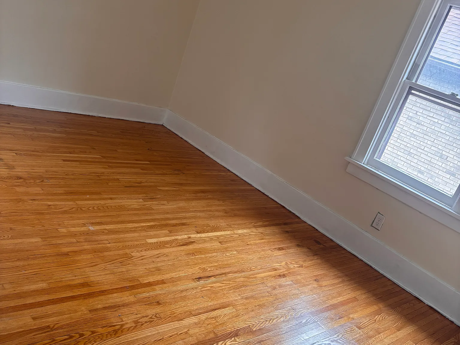 3 bed, 1300 sqft, $1,600 — Photo 3