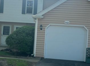 2464 Devonshire Ct, Aurora, IL 60502