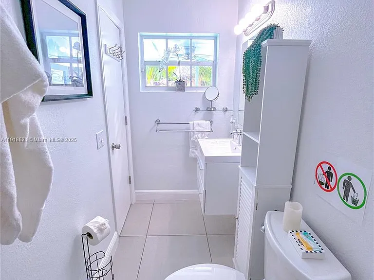 4420 NW 30th Ct — Photo 43