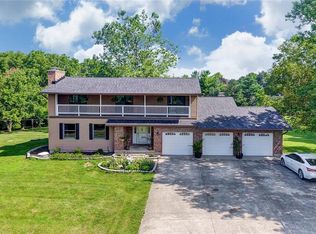 906 Yellow Springs Fairfield Rd, Fairborn, OH 45324