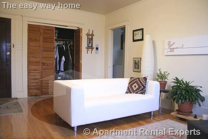 1 bed, $2,400 — Photo 4