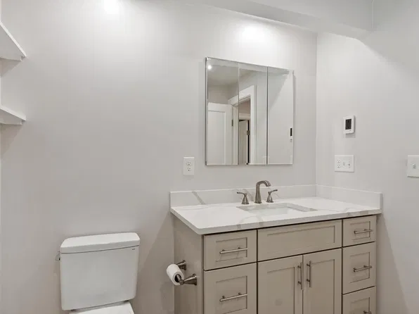9 2nd St, Worcester, MA 01602