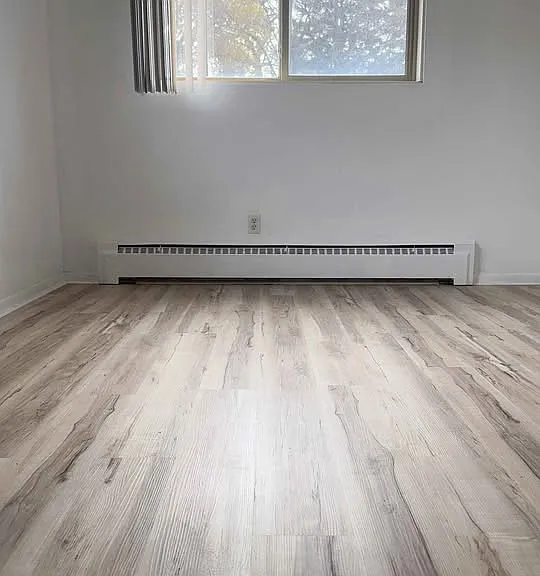 1031 Cromwell Ave #101 — Photo 4