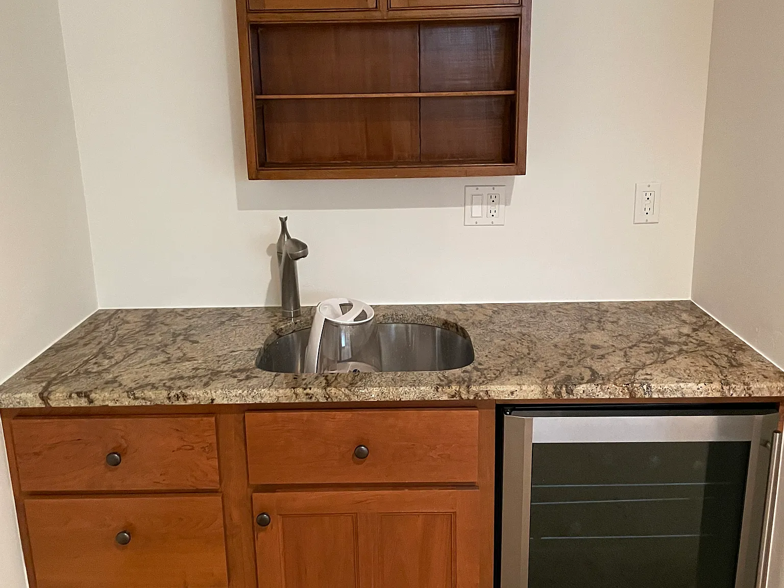 Studio, 835 sqft, $2,000 — Photo 3