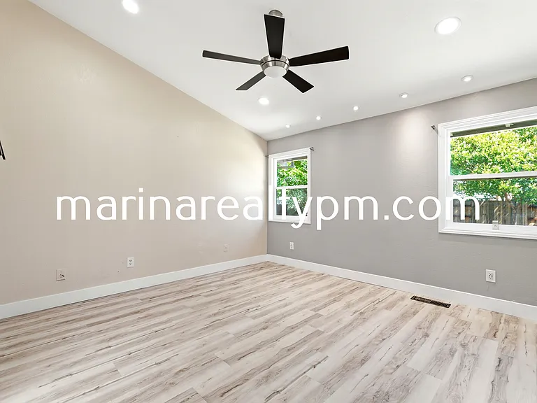 208 Buttercup Cir — Photo 21