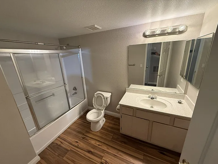 231 W Horizon Ridge Pkwy #124 — Photo 11
