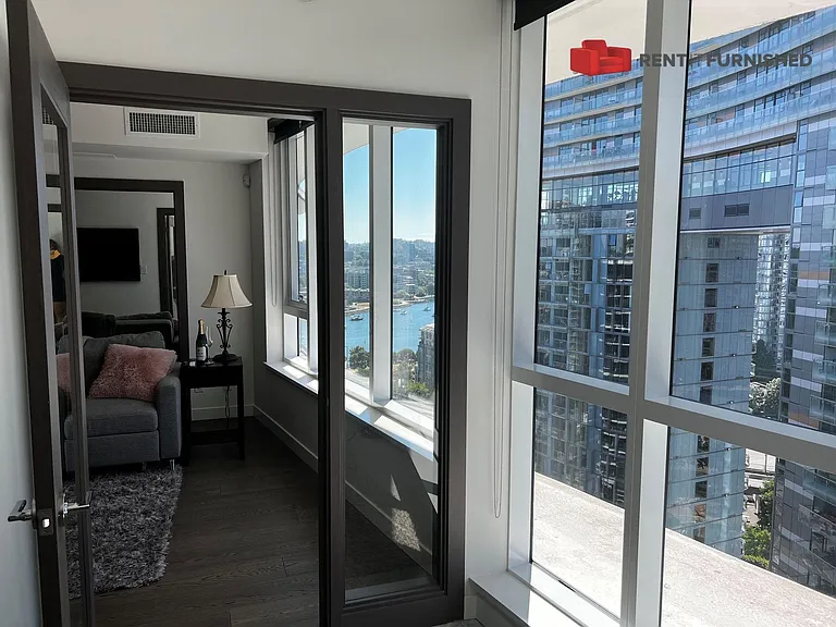 68 Smithe St #Penthouse 2010 — Photo 7