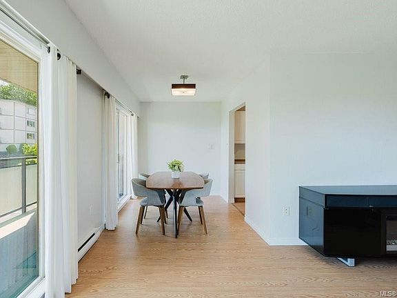 4th image of 1545 Pandora Ave #306
