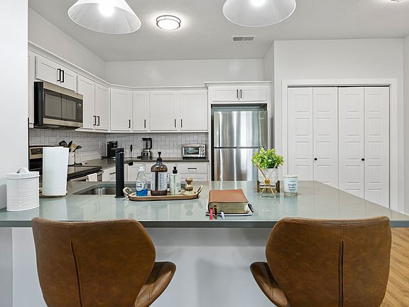 5th image of 3216 Gerig Dr #202