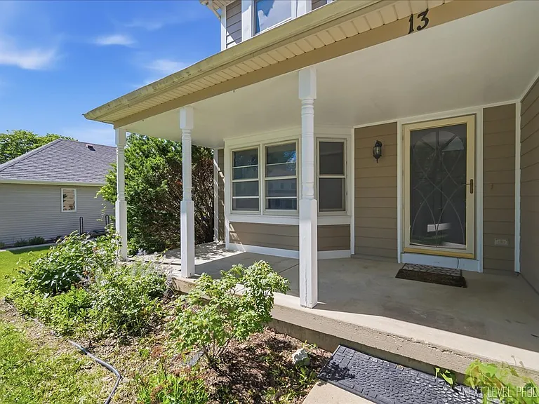 13 Saddlewood Ct — Photo 2