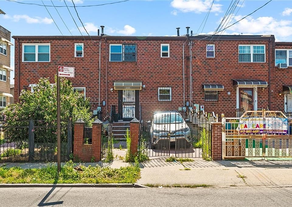 1st image of 534 Warwick St